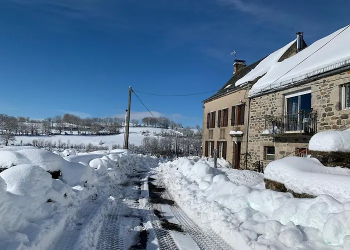 بيت للعطل Fontanies En Aubrac لاغيول